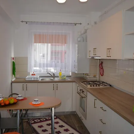 Orange Studio Apartment Brașov